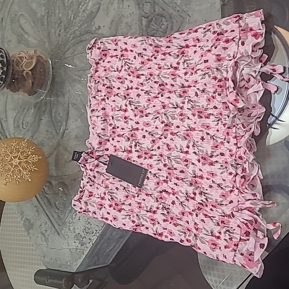 Forever 21 RUFFLED STRETCHY TOP FLORAL DESIGN LARGE